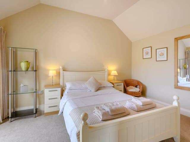 Bedroom | The Parlour - Rose Cottage Farm, Horsington