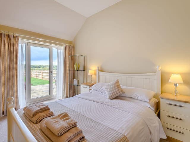 Bedroom | The Parlour - Rose Cottage Farm, Horsington