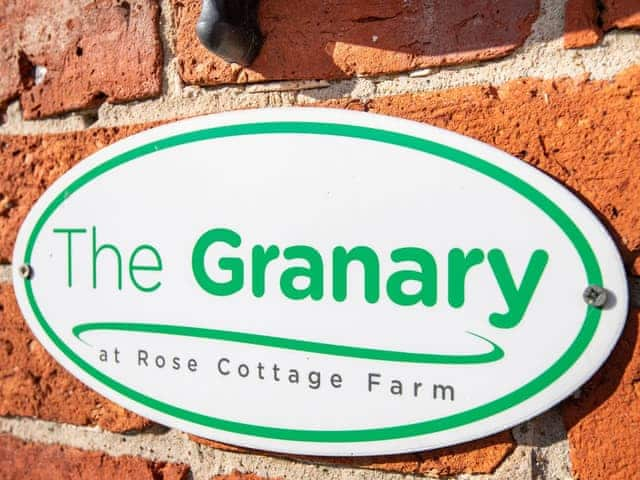 Exterior | The Granary - Rose Cottage Farm, Horsington