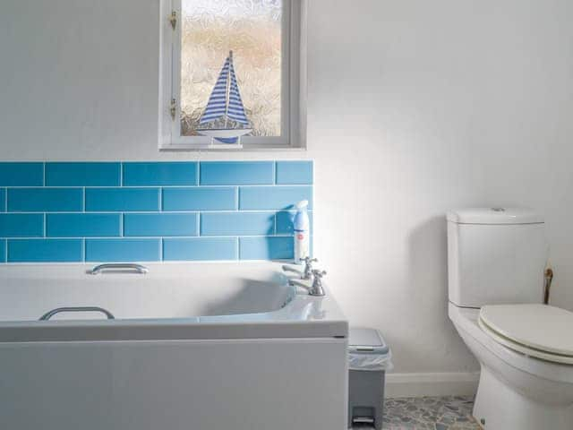 Bathroom | Sand Pit Cottage, Thorpe Market