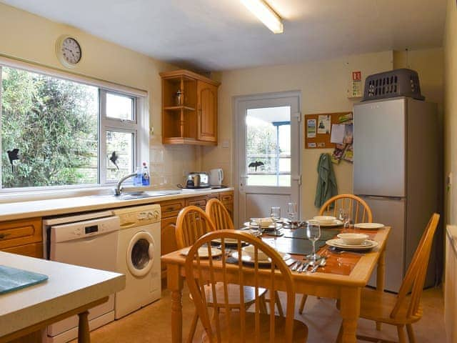 Kitchen/diner | Little Blagdon Bungalow, North Tamerton, near Bude