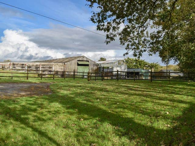 Setting | Little Blagdon Bungalow, North Tamerton, near Bude