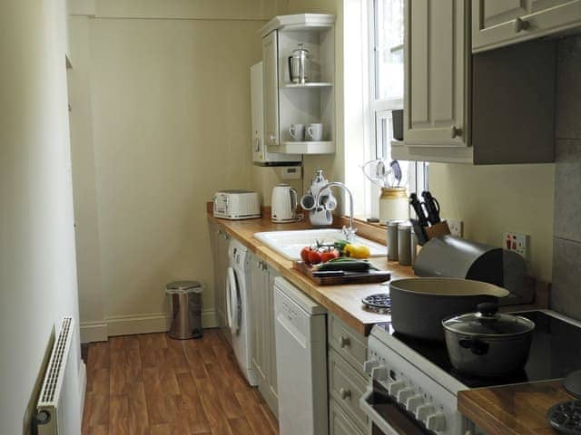 Kitchen | Granary Cottage, Hopton-on-Sea