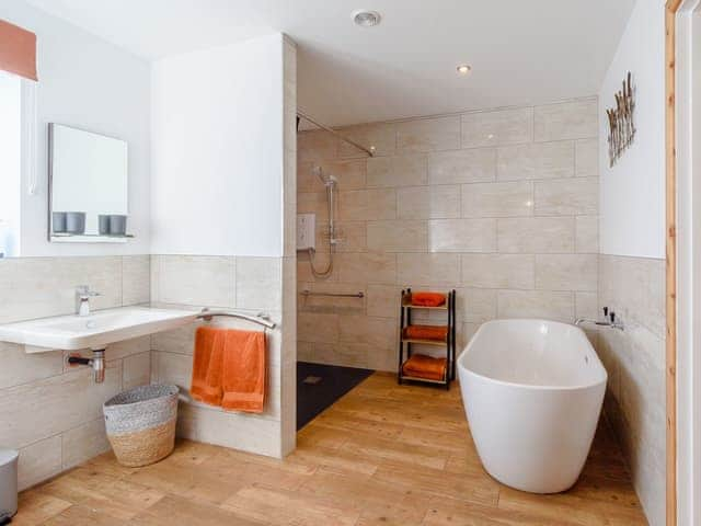 Bathroom | Mill Barn - Low Mill Farm Cottages, East Ayton near Scarborough