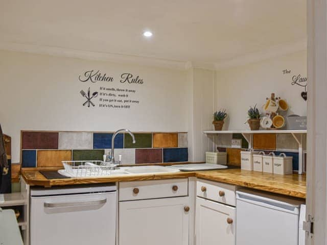 Kitchen/diner | Cobblers Cottage, Petworth, near Arundel