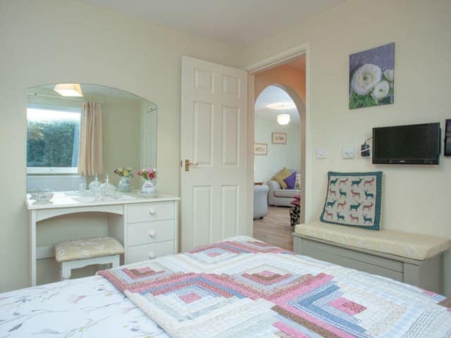 Double bedroom | Challette at Timbertops, Washfield, near Tiverton