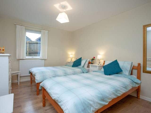 Twin bedroom | Challette at Timbertops, Washfield, near Tiverton