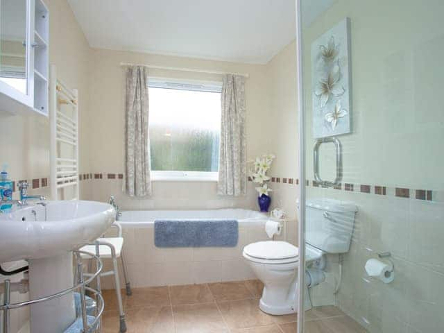 Bathroom | Challette at Timbertops, Washfield, near Tiverton