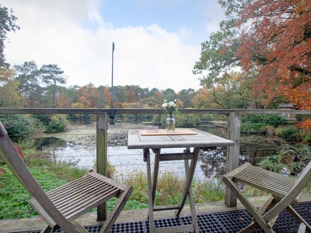 Terrace | Over Lake Apartment - Indio Lake, Bovey Tracey