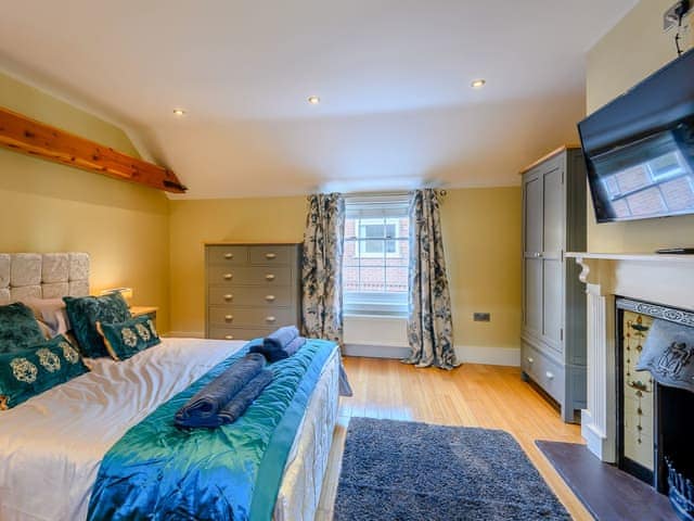 Double bedroom | Greyhound Cottage, Louth