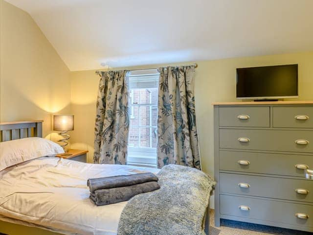 Twin bedroom | Greyhound Cottage, Louth