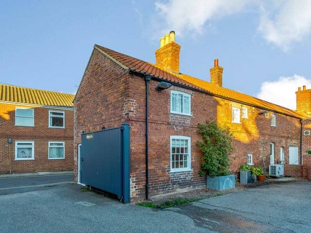 Exterior | Greyhound Cottage, Louth