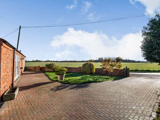 Driveway | Barn Owl Cottage, Wisbech