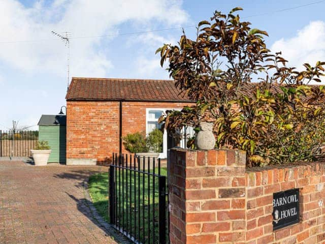 Exterior | Barn Owl Cottage, Wisbech