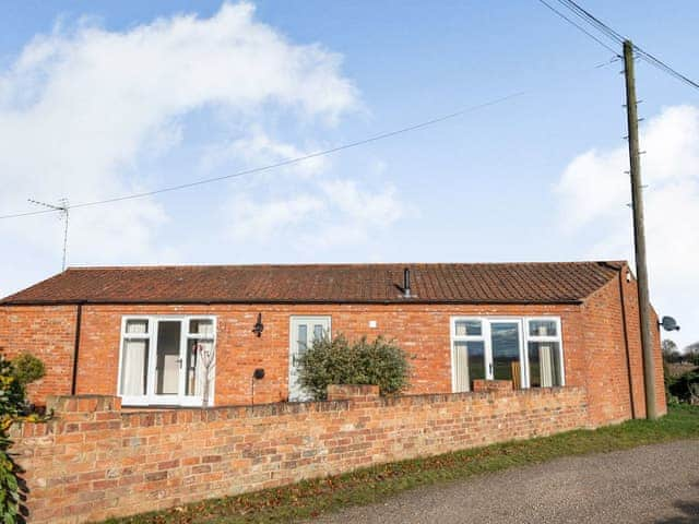 Exterior | Barn Owl Cottage, Wisbech