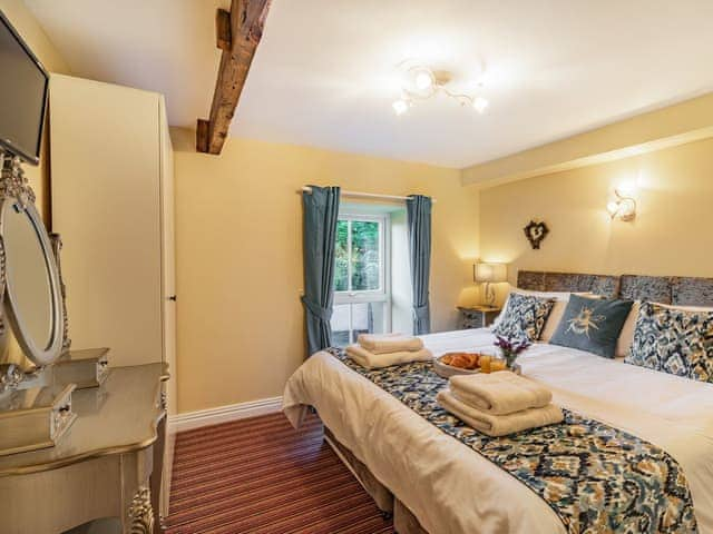 Double bedroom | Cowslip Cottage, Felton