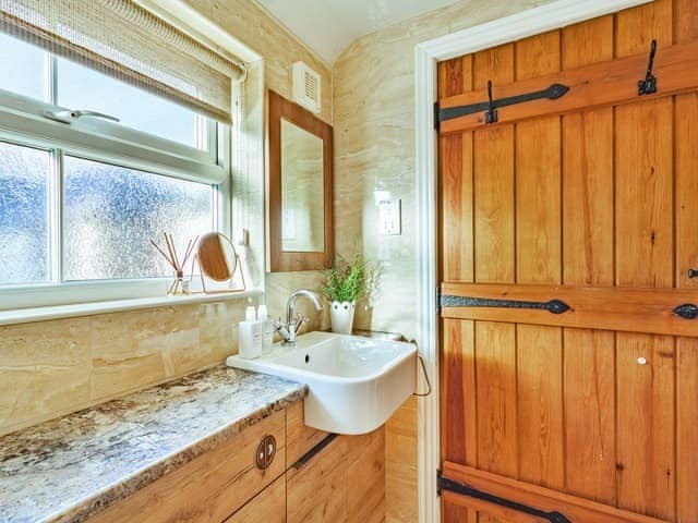 Bathroom | Cowslip Cottage, Felton