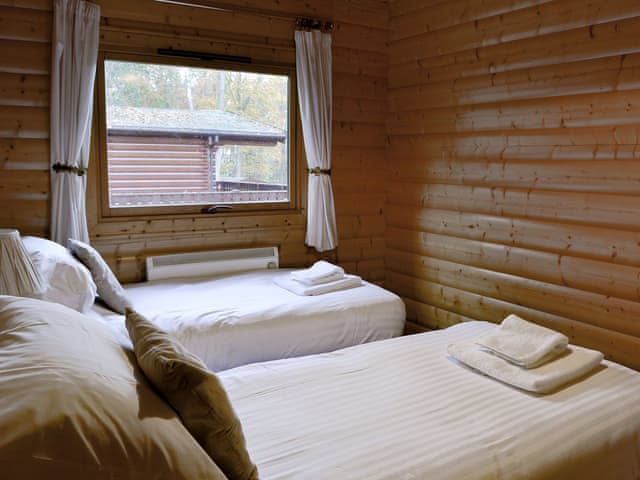 Twin bedroom | Holme Garth Lodge - Kenwick Lodges, Louth