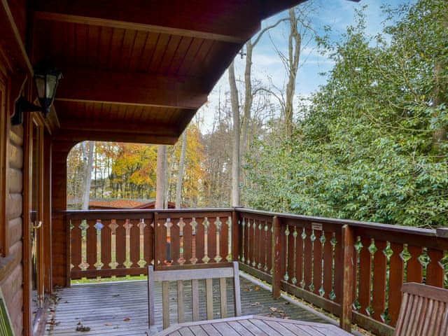 Decking | Holme Garth Lodge - Kenwick Lodges, Louth