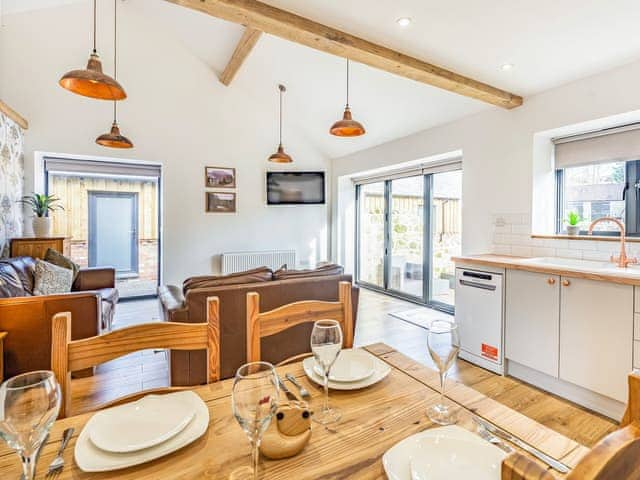 Open plan living space | The Grain Store - Cooks Castle Farm, Wroxall, near Ventnor