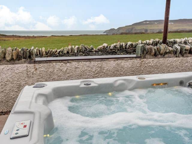 Hot tub | Seascape - Anglesey Seaviews, Penrhos Feilw, near Trearddur Bay