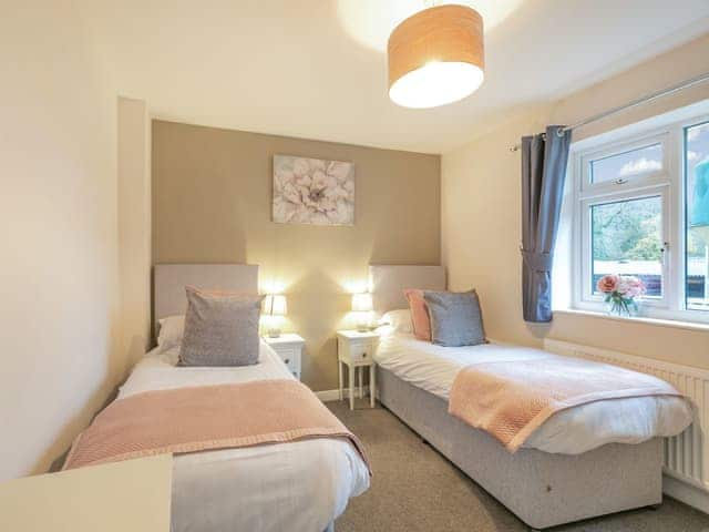 Twin bedroom | Carr View - Carr View Farm, Thornhill, Hope Valley