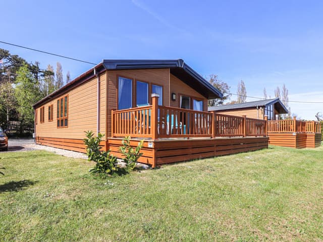 Exterior | No 7 North - The Lodge and No 7 North Island Holidays, Ryde