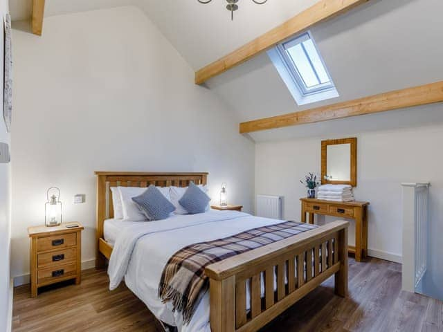 Double bedroom | Sycamore Cottage at Naze Farm - Naze Farm, Chinley