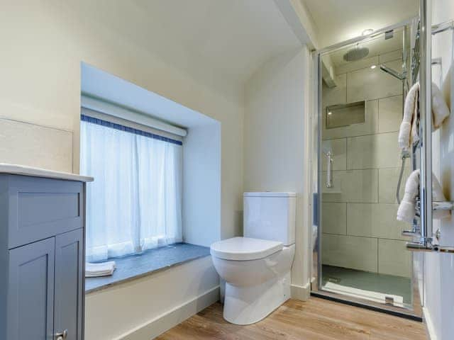 Bathroom | Sycamore Cottage at Naze Farm - Naze Farm, Chinley