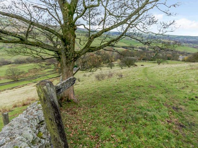 Surrounding area | Sycamore Cottage at Naze Farm - Naze Farm, Chinley