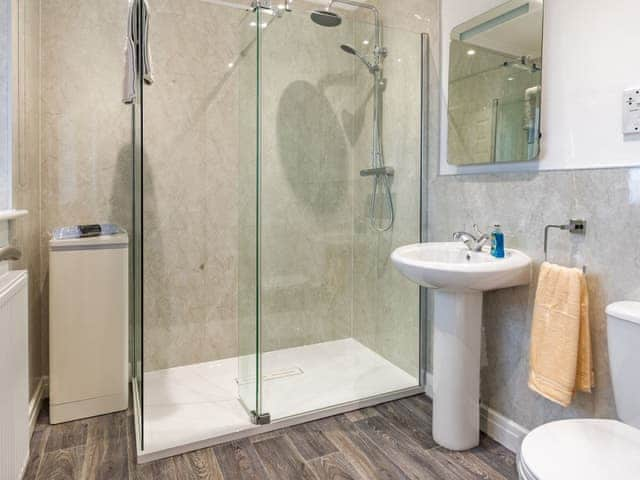 En-suite | The Gables, Bridlington