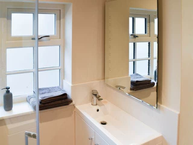 Shower room | Highwood Cottage, Ambleside