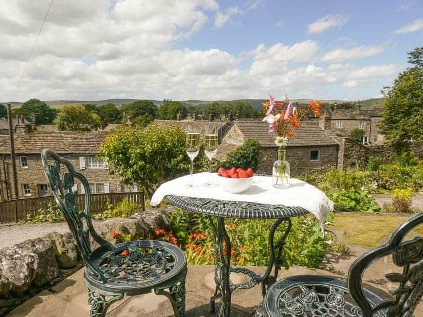 Sitting-out-area | Rooftops - R & R Cottages, Grassington