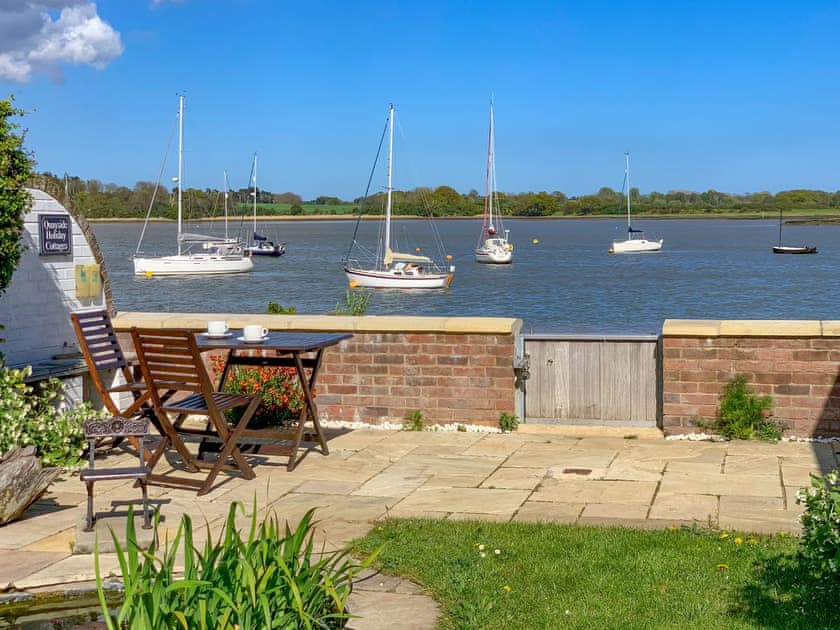 Patio | Quayside Cottage - The Quays, Waldringfield