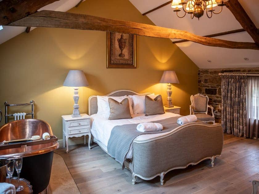 Double bedroom | The Grooms Cottage - Shortflatt Tower Cottages, Belsay