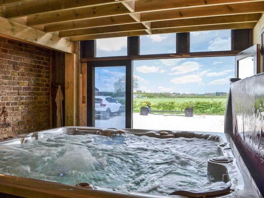 Hot tub | The Old Stables - Corporation Farm Cottages, Tickton, near Beverley