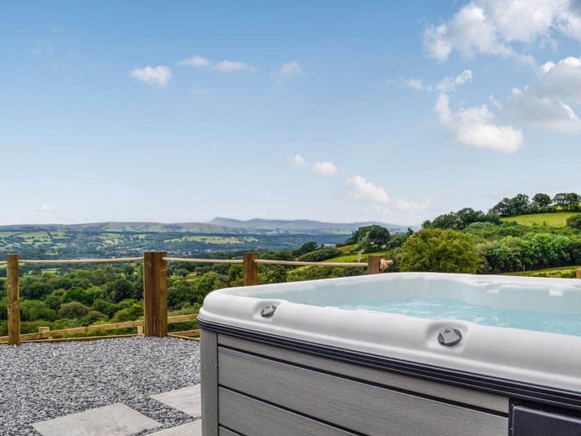 Hot tub | Valley View - Bwlchmaenllwyd Farm Holiday, Cilycwm, near Llandovery