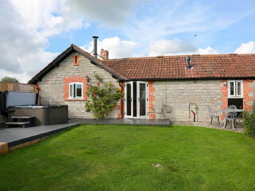 Exterior | The Cottage - Midknowle Farm Cottages, South Barrow, near Yeovil