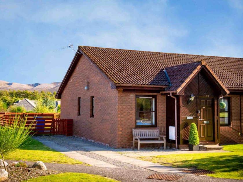 Exterior | Robin Cottage - Silverglades Holiday Homes, Aviemore