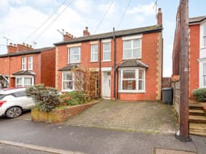 Exterior | Glendower, Andover