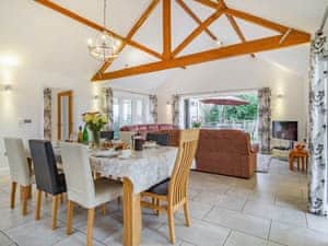Living room/dining room | Barrow Barn, Wicken, near Ely