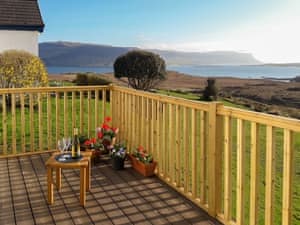 Setting | Island Views, Ulva Ferry