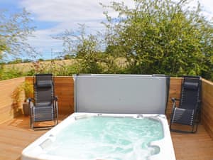 Hot tub | Little Fawn - Felmoor Holiday Park, Felton