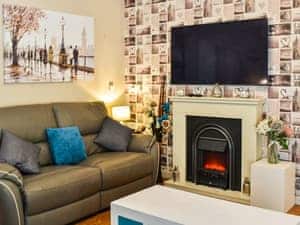 Living area | Matty&rsquo;s Place, Walwen, Lixwm