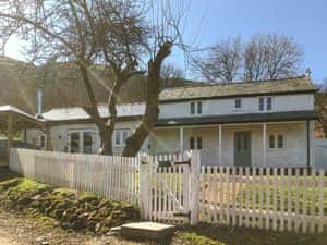 Exterior | Middle Hanter - Acre Luxury Lodges, Stanner, near Kington