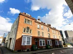 Exterior | Gloucester Apartment - Gloucester Apartments, Bristol