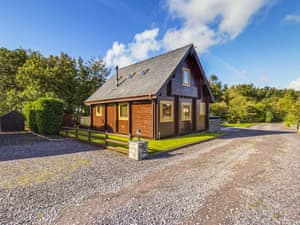 Exterior | Gower Cabin, Menai Bridge