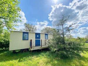 Exterior | Chelworth Shepherds Huts - Clover Shepherds Hut - Chelworth Shepherds Huts , Cricklade