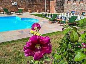 Swimming pool | Manor View First Floor Apartment - Pengethley Manor Estate, Peterstow