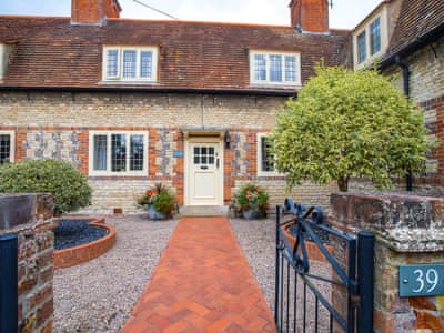 Exterior | Dulcie Cottage, Preston Crowmarsh, near Wallingford